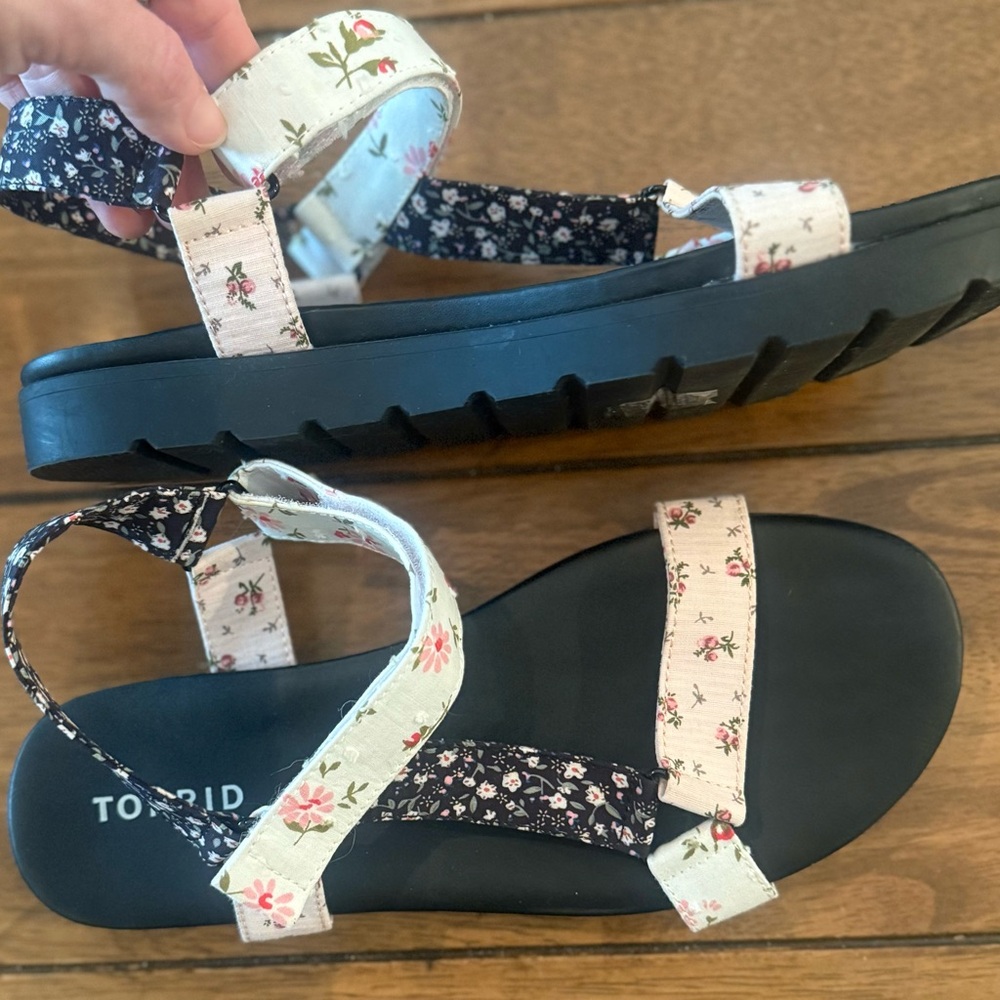 Floral Print Women's Strappy Sandals - Pink/Black - Picture 4 of 5